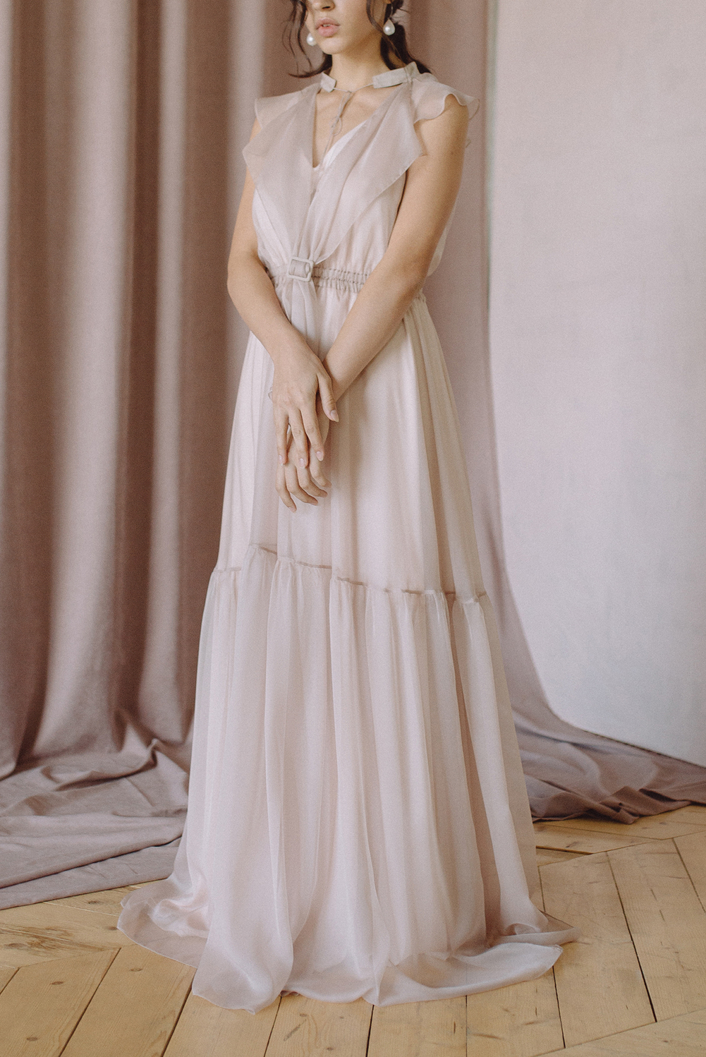 Нежное свадебное платье пудрового оттенка с расшивкой кружевом Платье Айлин 28 000 руб